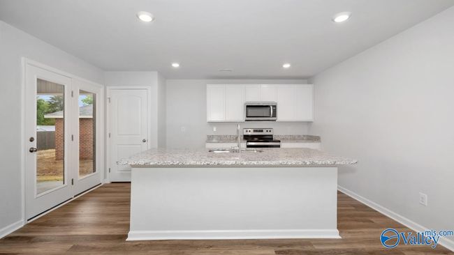 6154 Feather Way Se, House other with 3 bedrooms, 2 bathrooms and null parking in Owens Cross Roads AL | Image 9