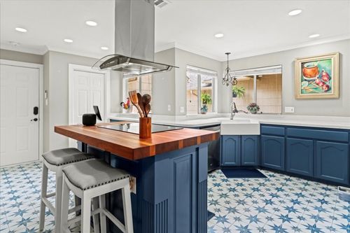 apt-c-10920 Crown Colony Dr, Austin, TX, 78747-1668 | Card Image