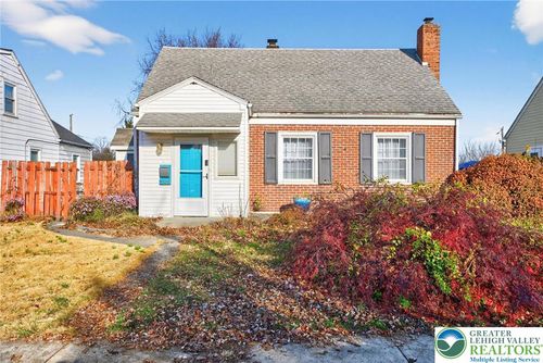 2307-2309 E Woodlawn St, ALLENTOWN, PA, 18109-1758 | Card Image