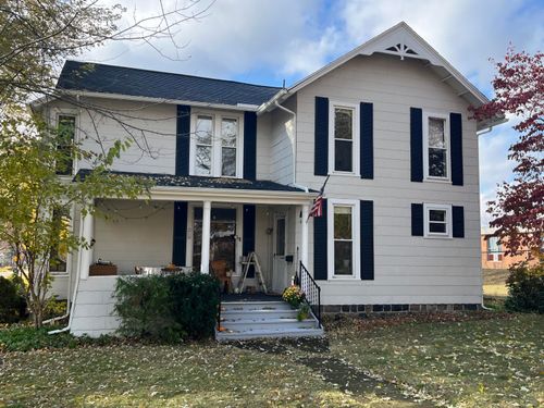 4 N West St, Hillsdale, MI, 49242-1538 | Card Image