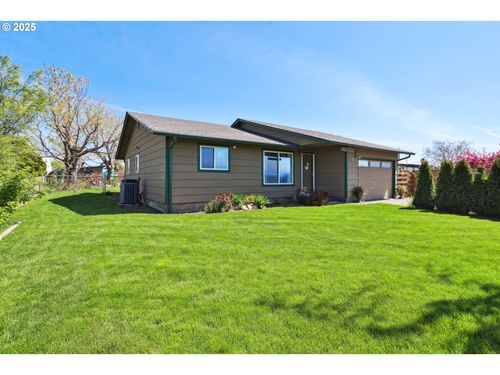 616 D St, Dallesport, WA, 98617-0660 | Card Image