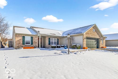 5511 Thompson Park Blvd, Indianapolis, IN, 46237-9098 | Card Image