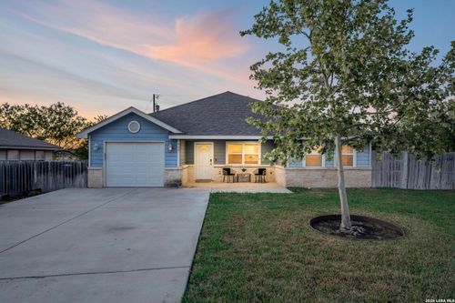 533 Indian Xing, Jourdanton, TX, 78026-4006 | Card Image