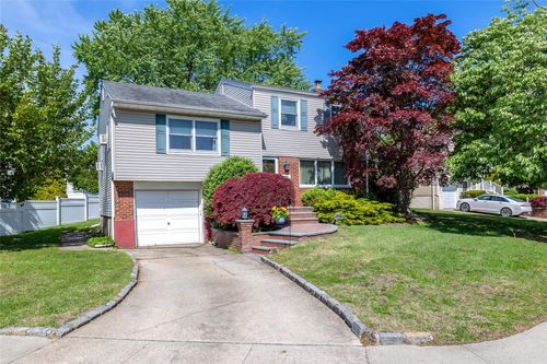 7 Garnet Ln, Plainview, NY, 11803-3813 | Card Image