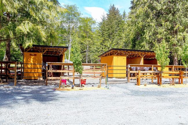 3412 Otter Point Rd, House other with 4 bedrooms, 3 bathrooms and 10 parking in Sooke BC | Image 9