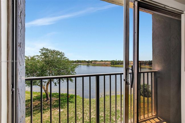 APT-401 - 8720 N Sherman Cir, Condo with 2 bedrooms, 2 bathrooms and null parking in Miramar FL | Image 15