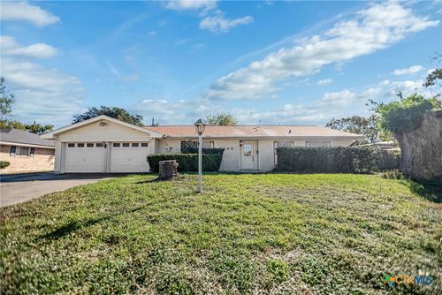 1106 Brookhollow Dr, Port Lavaca, TX, 77979-2115 | Card Image