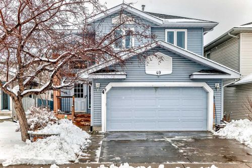 49 Applewood Crt Se, Calgary, AB, T2A7P7 | Card Image
