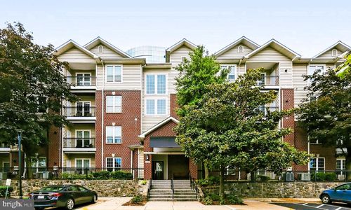 10109-1521 Spring Gate Dr, MCLEAN, VA, 22102-3414 | Card Image