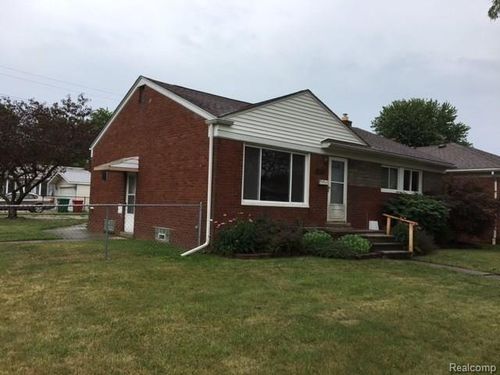 24704 Willowby Ave, Eastpointe, MI, 48021-3457 | Card Image