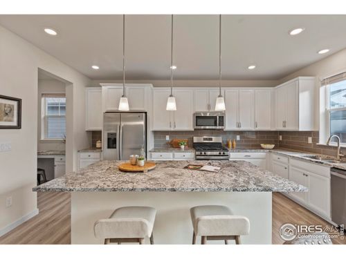 527 Yeager St, Fort Collins, CO, 80524-4914 | Card Image
