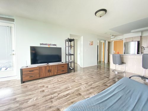 1206-68 Grangeway Ave, Scarborough, ON, M1H0A1 | Card Image