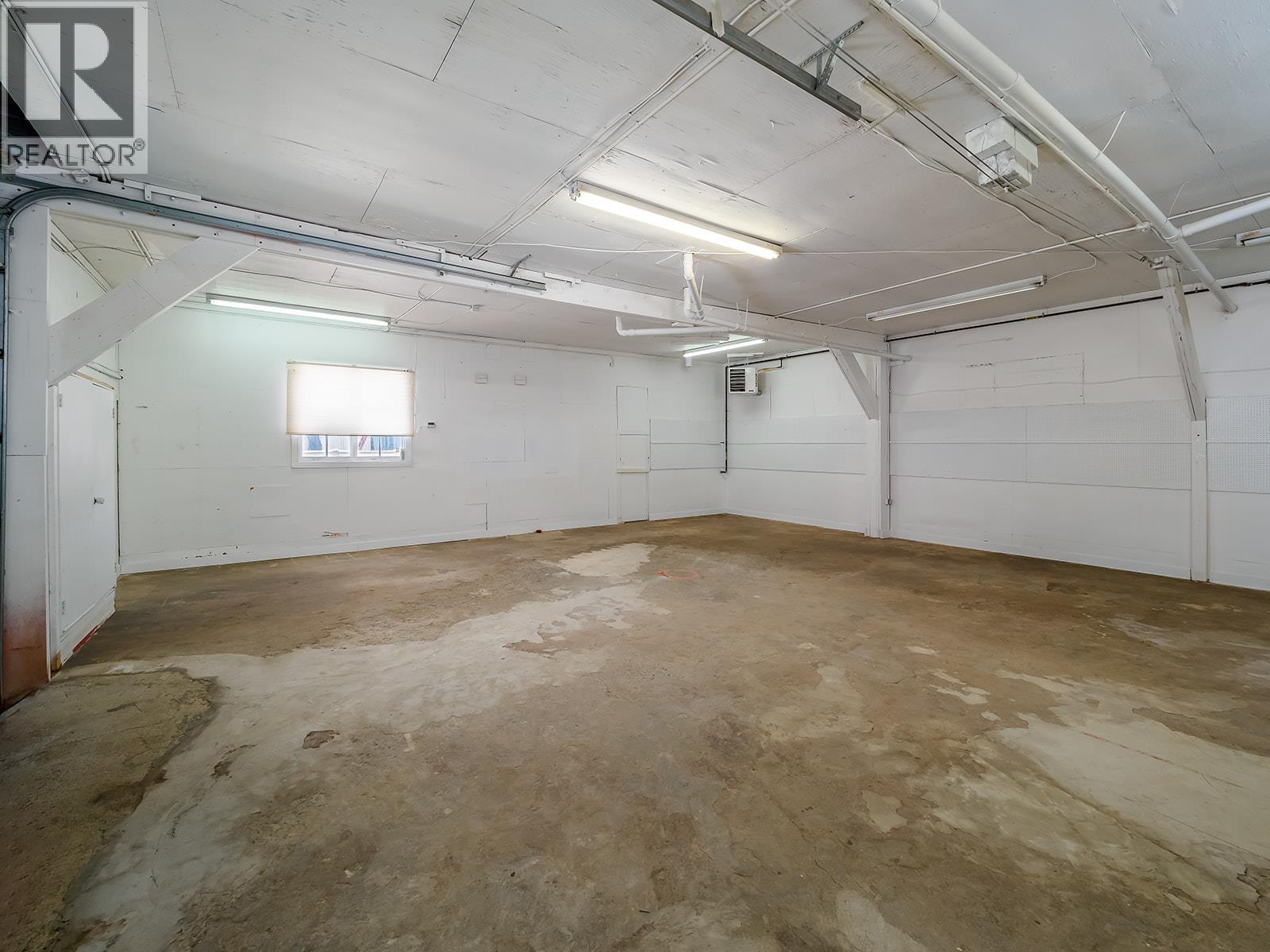 Commercial Sale in Golden 3