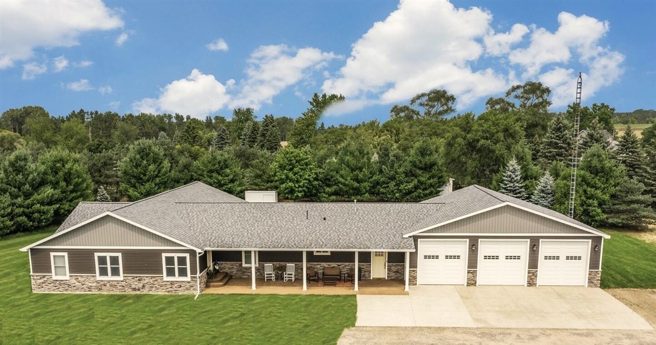 Hogenson Rd, Scottville, MI 49454