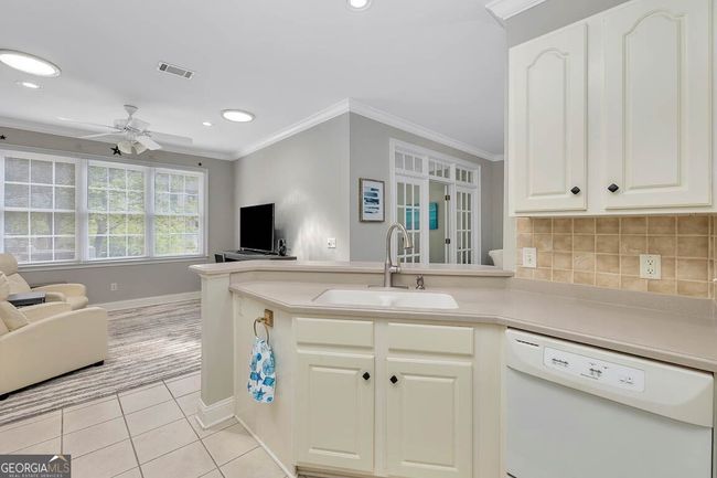 302 Lantern Walk, Condo with 2 bedrooms, 3 bathrooms and 2 parking in Saint Simons Is GA | Image 11