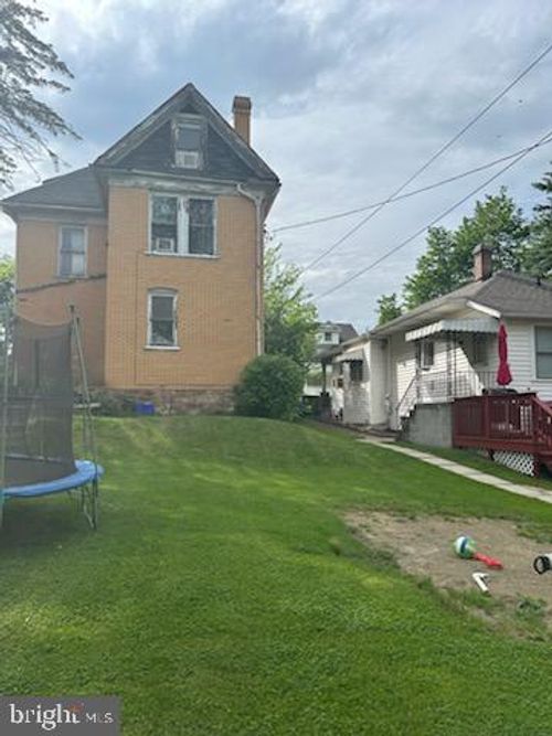 601 E Walton Ave, ALTOONA, PA, 16602-5353 | Card Image