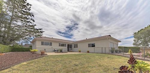 15084 Green Oak Pl, Salinas, CA, 93907-1111 | Card Image