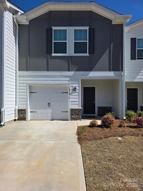 3870 County Down Ave, Kannapolis, NC, 28081-6515 | Card Image