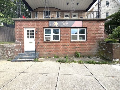 65 Cross St, Malden, MA, 02148-7888 | Card Image