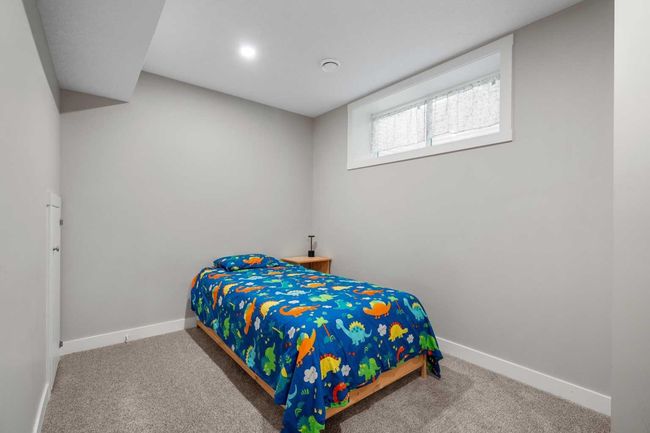 831 85 St Sw, Home with 4 bedrooms, 3 bathrooms and 2 parking in Calgary AB | Image 33