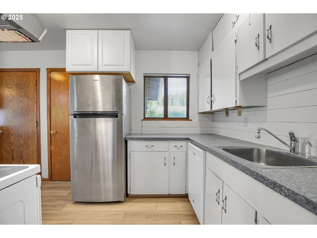 Kitchen | Image 7