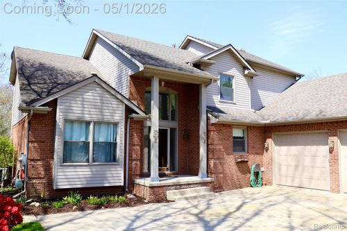 2757 N Tipsico Lake Rd, Hartland, MI, 48353-3252 | Card Image
