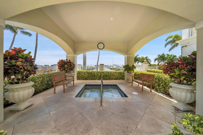 APT-204 - 802 W Windward Way, Condo with 1 bedrooms, 1 bathrooms and null parking in Lantana FL | Image 24