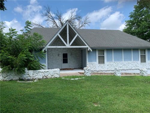 7300 Hullwood St, Kansas City, MO, 64133-6248 | Card Image