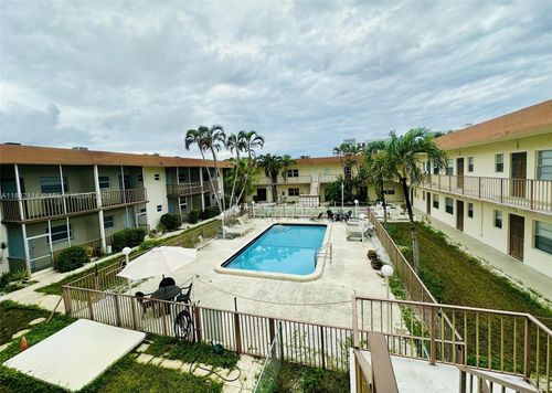 apt-202-415 Ne 2nd St, Hallandale Beach, FL, 33009-4309 | Card Image