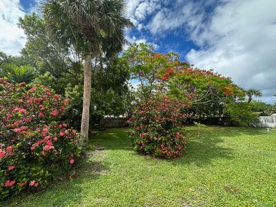 308 Palm Court, House other with 4 bedrooms, 3 bathrooms and null parking in Indialantic FL | Image 3