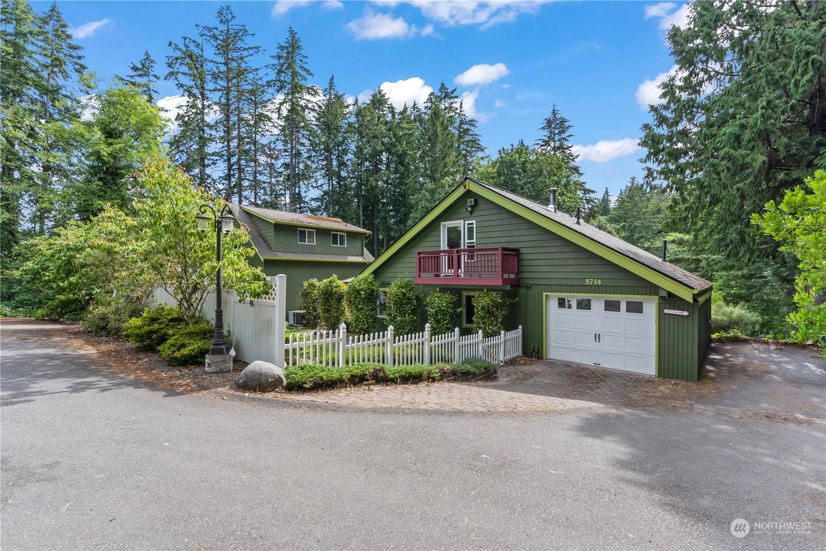 Comte Dr, Gig Harbor, WA 98335