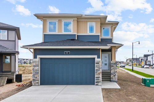 34 Ellen Way, Crossfield, AB, T0M | Card Image