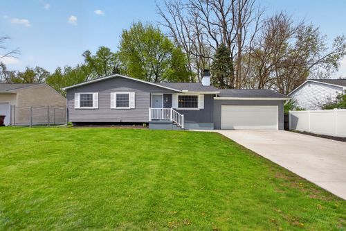 532 Robinson Rd, Jackson, MI, 49203-1126 | Card Image