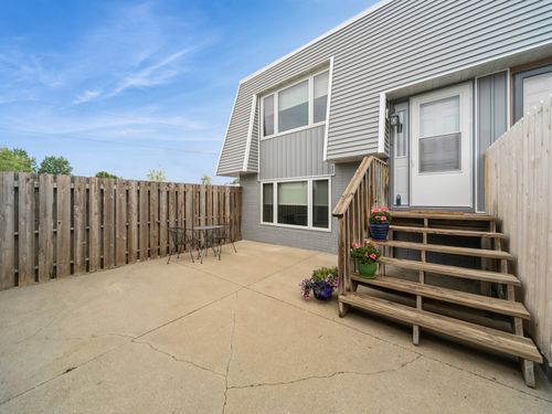 unit-1016-6750 School St, Windsor Heights, IA, 50324-1648 | Card Image