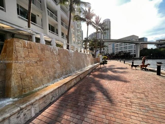 APT-3921 - 31 Se 5 Th St, Condo with 3 bedrooms, 3 bathrooms and null parking in Miami FL | Image 46