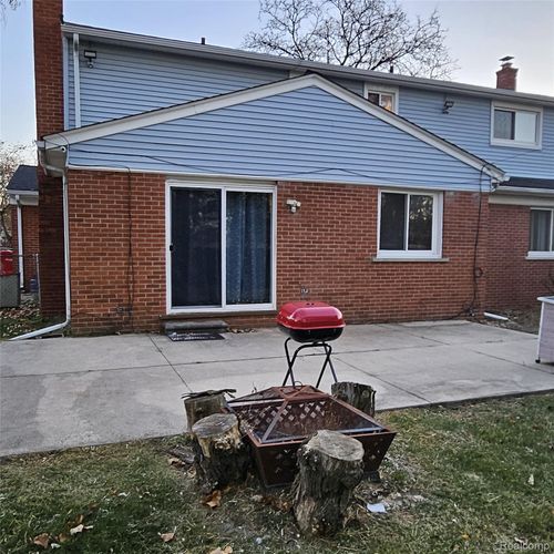 17140 New Jersey St, Southfield, MI, 48075-2983 | Card Image