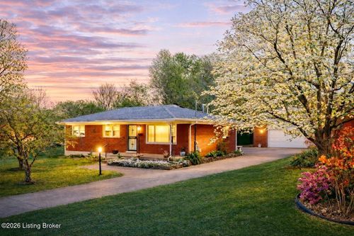 8813 Maple Rd, Louisville, KY, 40229 | Card Image