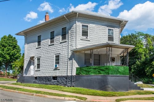 9 Stoll St, Netcong, NJ, 07857-1615 | Card Image