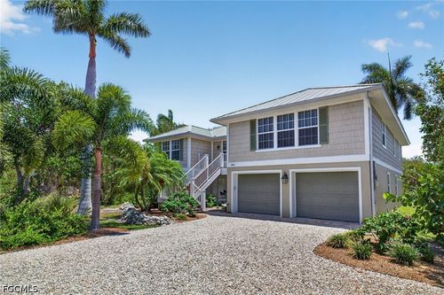 928 Pepper Tree Pl, SANIBEL, FL, 33957-2911 | Card Image