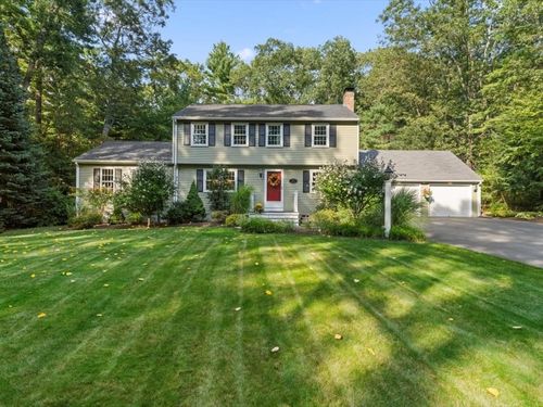 22 Neck Hill Rd, Mendon, MA, 01756-1124 | Card Image