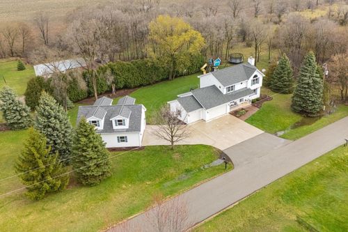 1966 Sky Ranch Avenue, OSHKOSH, WI, 54904 | Card Image