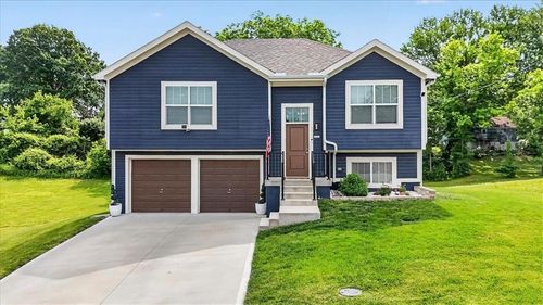 5019 N Belmont Ave, Kansas City, MO, 64119-3860 | Card Image