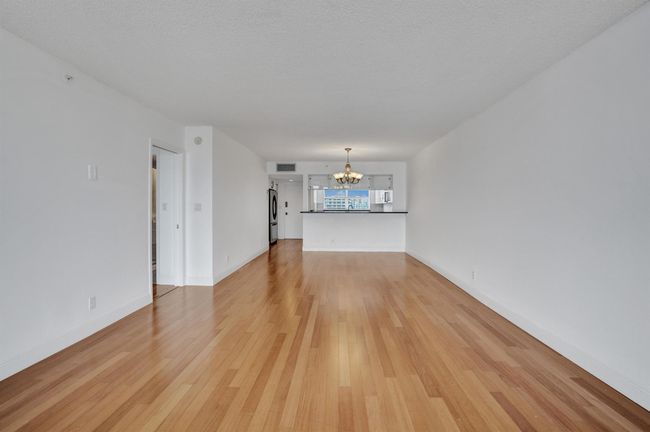 APT-918C - 3300 S Ocean Blvd, Condo with 2 bedrooms, 2 bathrooms and null parking in Highland Beach FL | Image 12