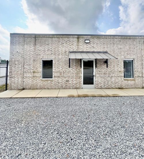 16275 Landon Rd, Gulfport, MS, 39503-4124 | Card Image