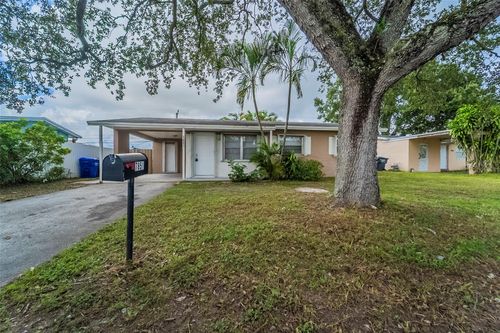 7851 Sheridan St, Hollywood, FL, 33024-2535 | Card Image