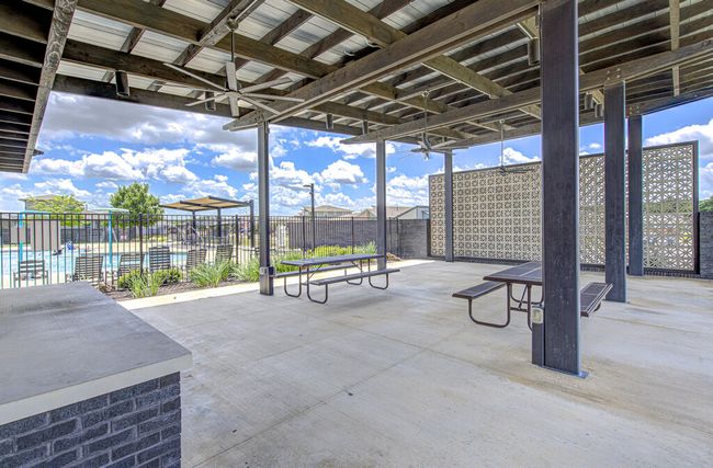 View of the community patio / terrace | Image 28
