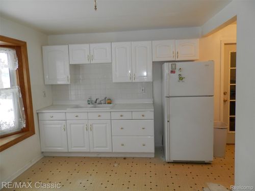 20509 Poinciana, Redford, MI, 48240-1201 | Card Image