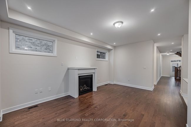 605 Bearberry Pl, House other with 4 bedrooms, 3 bathrooms and 1 parking in Milton ON | Image 13