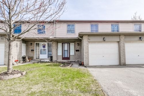 56-3400 Rhonda Valley, Mississauga, ON, L5A3L9 | Card Image