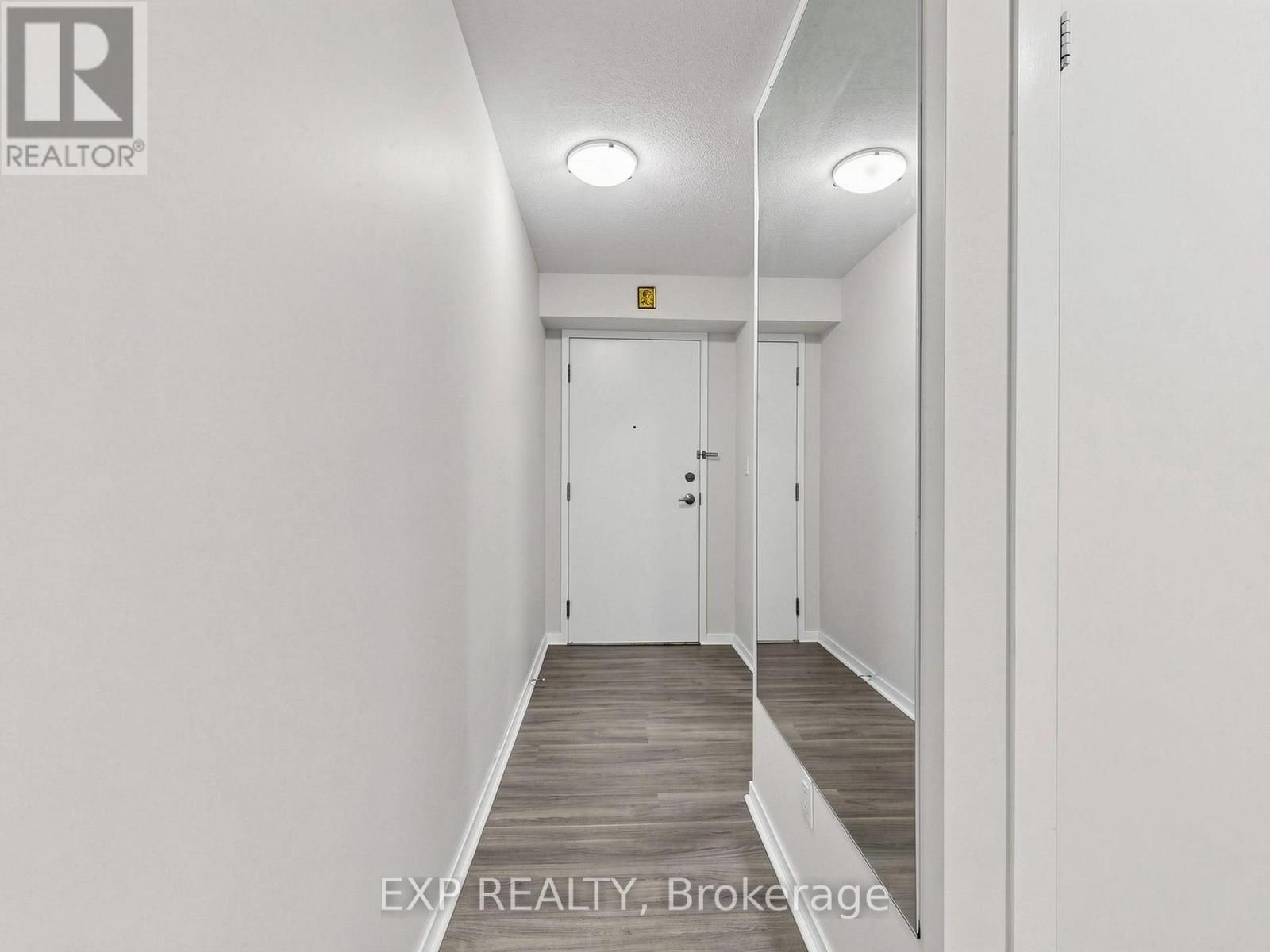 Residential in Toronto (Clanton Park) 5